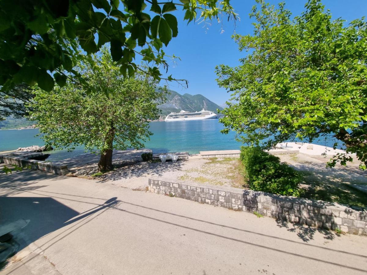 Apartment Jovan2,On The Beach With Free Wi-Fi Kotor Exterior foto