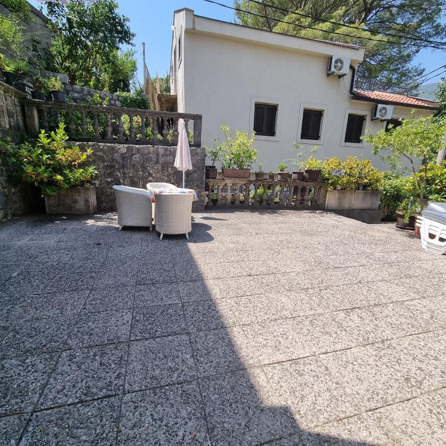 Apartment Jovan2,On The Beach With Free Wi-Fi Kotor Exterior foto